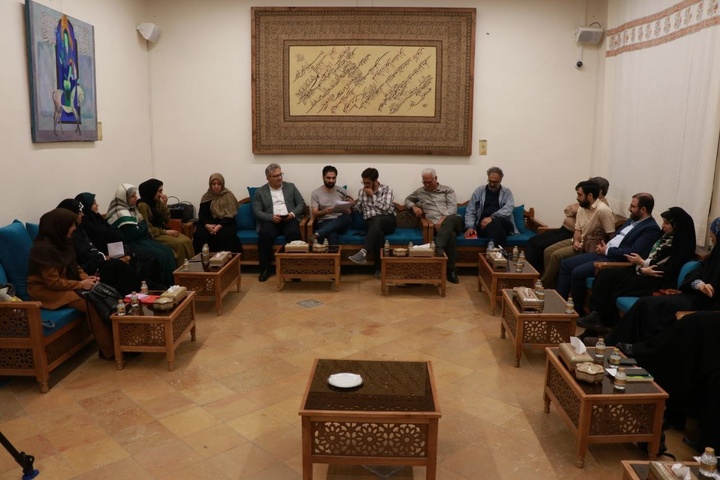 شب‌های شعر، داستان و روایت در بوشهر و اصفهان برگزار شد