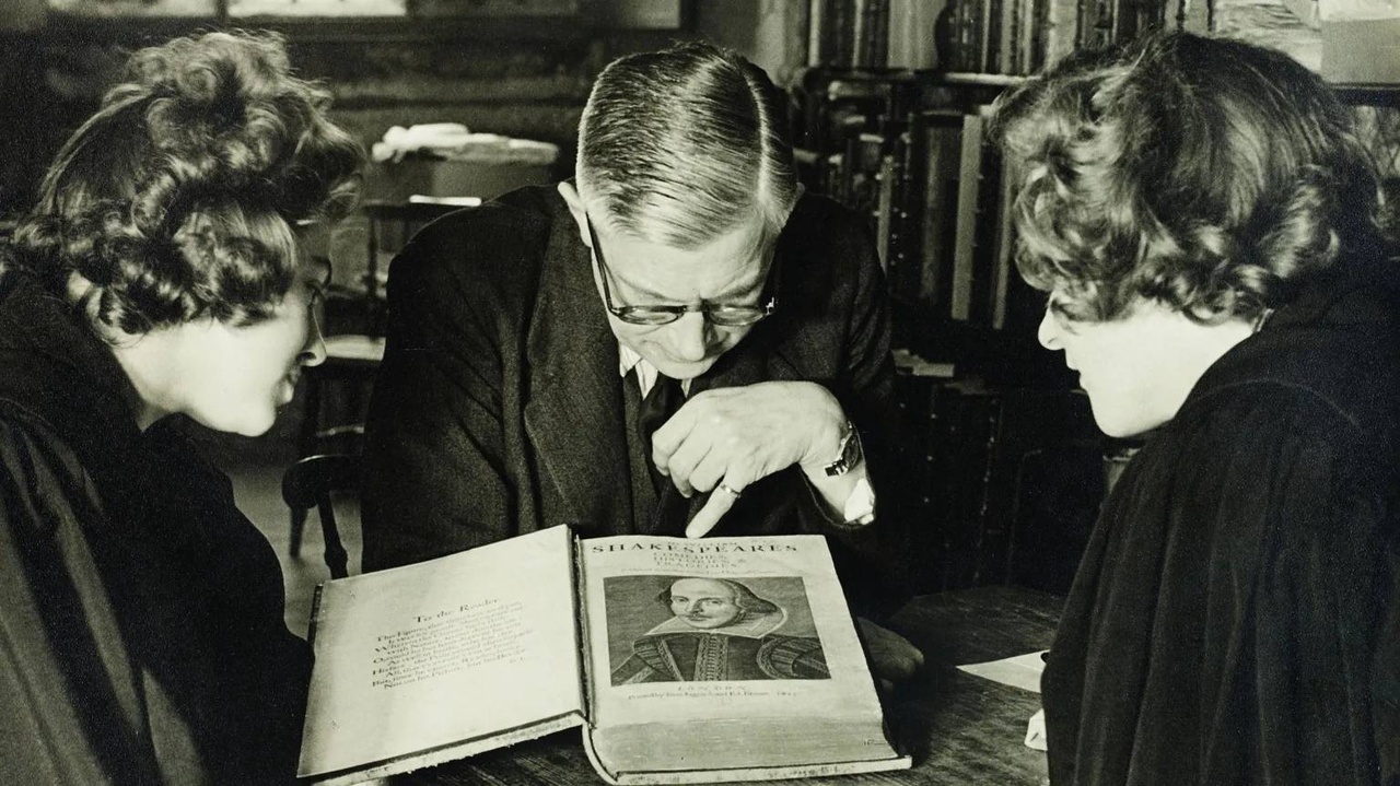 نمایش نسخه سرقت‌ شده فولیوی شکسپیرِ کتابخانه دانشگاه دارام