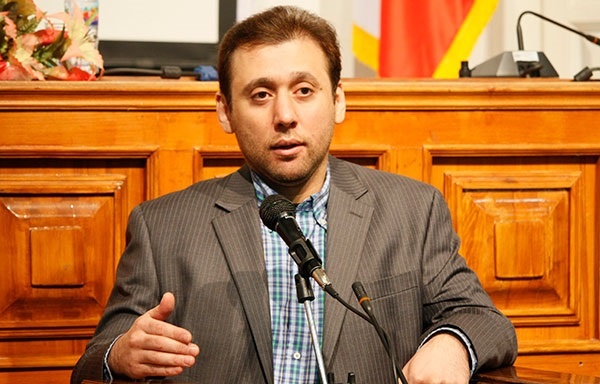 شهریار فضیلت‌محور