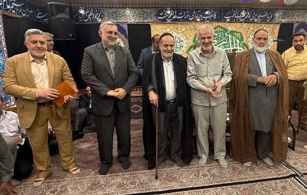 مهدی آصفی ادیبی است که ما را با شاعران قرون گذشته آشنا کرد