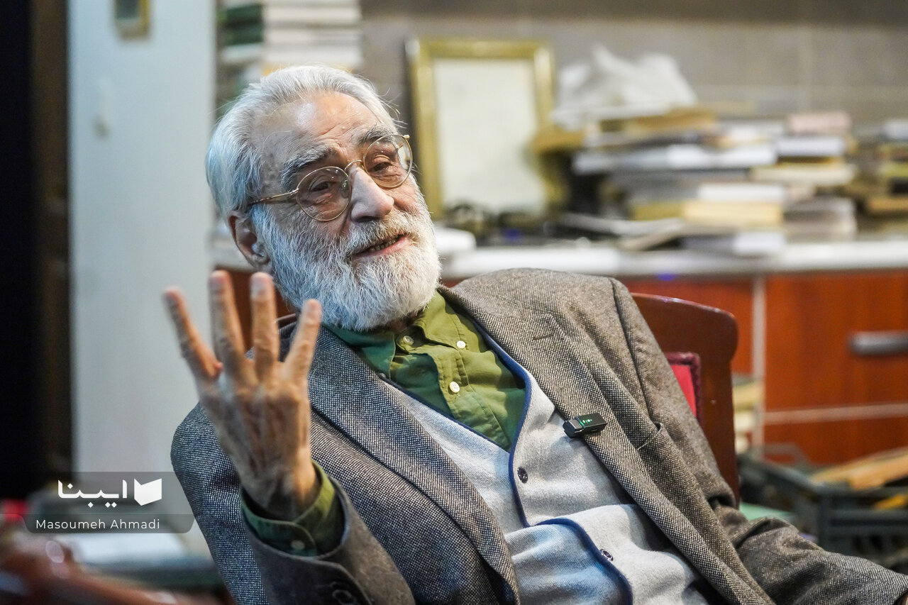 شایعه ها در باره نصرالله پورجوادی: دنبال اندیشه های زرتشتی رفته / ۱۳ قرن بر سر فرهنگ ایرانی زده اند / داریوش اهل فلسفه بود؛ تاثیر افلاطون از ایران