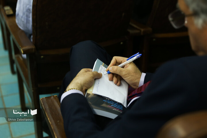 چرا به باور‌هایمان باور داریم؟