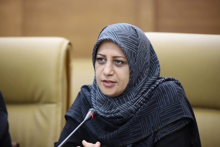 جدی‌ گرفتن شعر به عنوان یک رسانه قدر دانستن سرمایه ملی‌ است