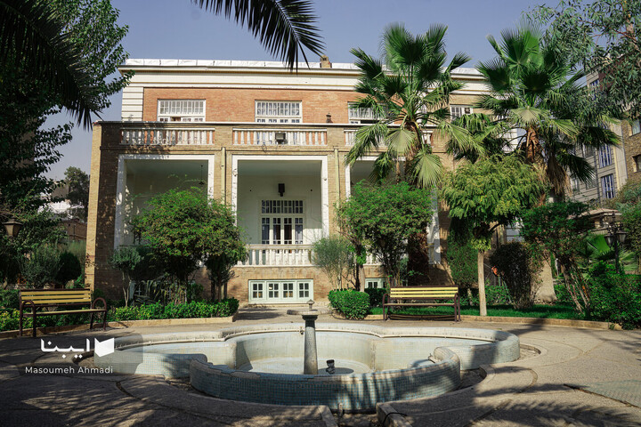 «نیم‌قرن حکمت، نیم‌قرن فلسفه»