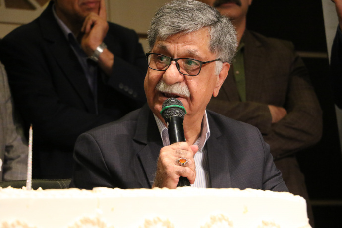 خانیکی اهل گفتوگو و مدارا