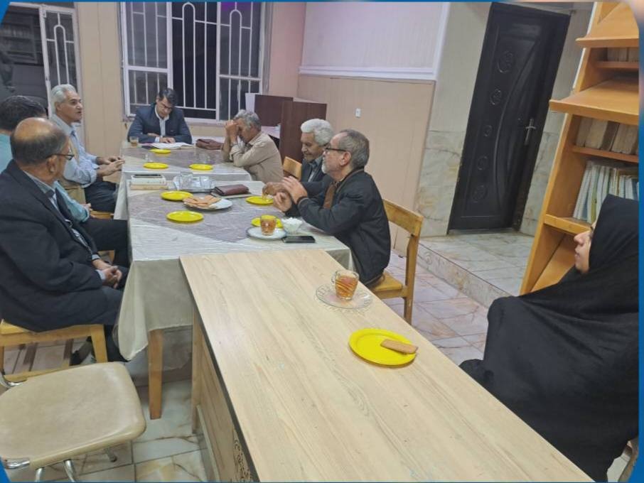 برگزاری محفل ادبی «خُتن» در کاشمر و اهدای کتاب در تربتحیدریه