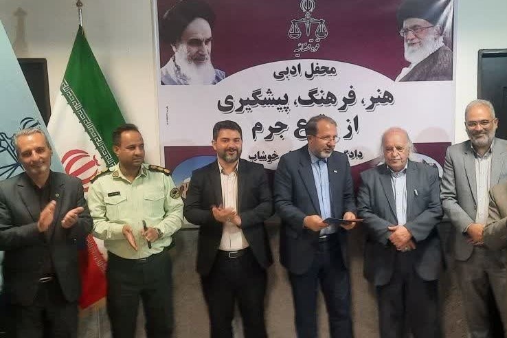 برگزاری محفل ادبی «خُتن» در کاشمر و اهدای کتاب در تربتحیدریه