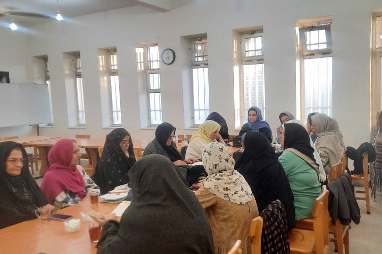 برگزاری محفل ادبی «خُتن» در کاشمر و اهدای کتاب در تربتحیدریه