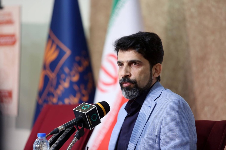 خانبابا مشار بنیادگذار تاریخ کتاب‌شناسی ایران است