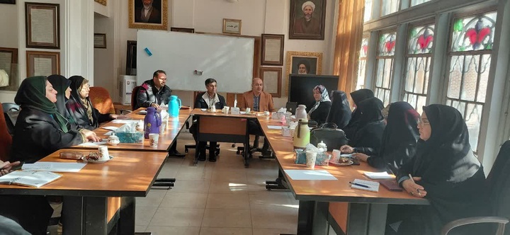 اصل ادبیات دفاع مقدس مردم هستند