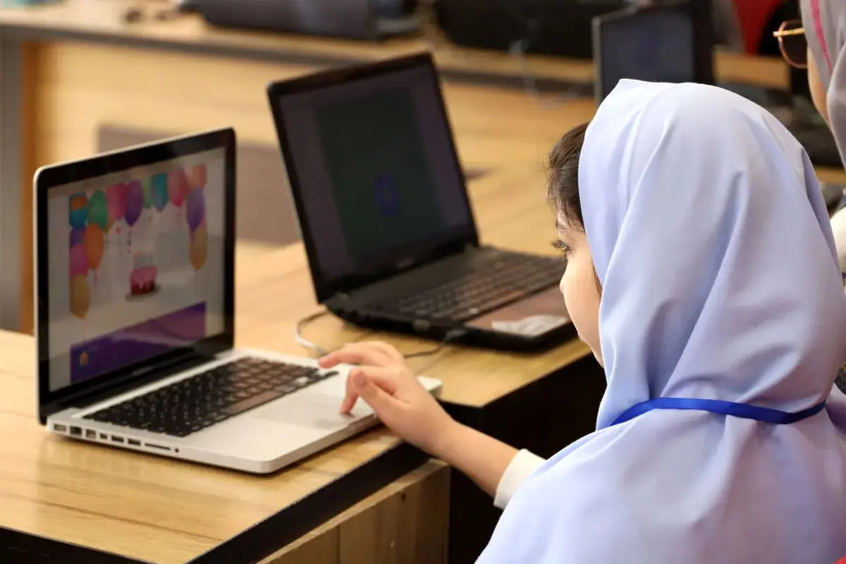 دانشآموز و هوش مصنوعی؛ پیوندی مبارک یا تهدیدی برای کتاب؟ دانشآموز و هوش مصنوعی؛ پیوندی مبارک یا تهدیدی برای کتاب؟