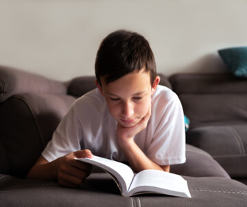 راهنمای یک کتابدار برای عشق‌ورزیدن به کتاب‌ها