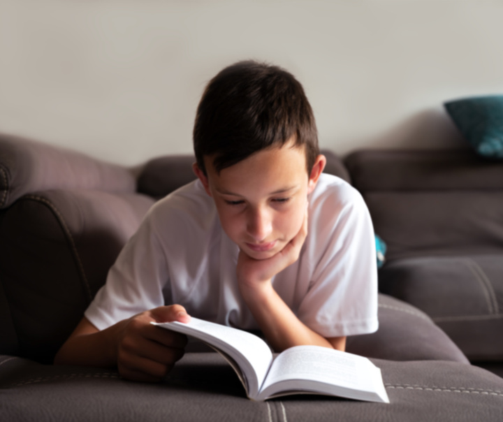 راهنمای یک کتابدار برای عشق‌ورزیدن به کتاب‌ها