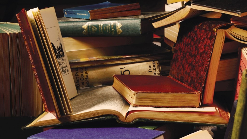 مجله ادبی همچون جزیره‌ای است در میان امواج بی‌وقفه خبر و هیاهو