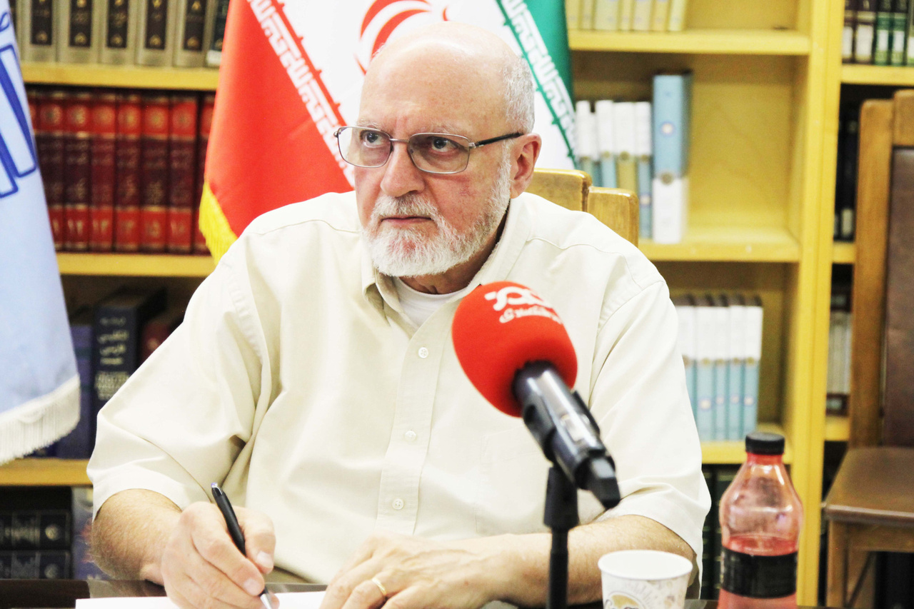 گذار از «متن حلزونی» به «متن خطی»