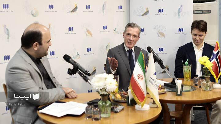 بازید سفیر نروژ از شهرکتاب مرکزی