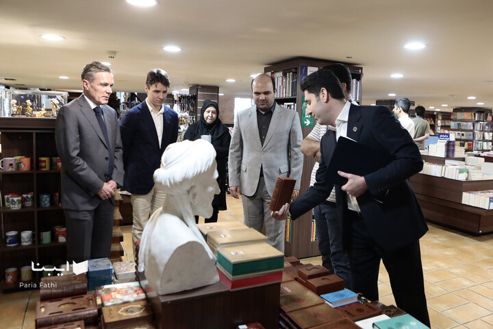بازید سفیر نروژ از شهرکتاب مرکزی