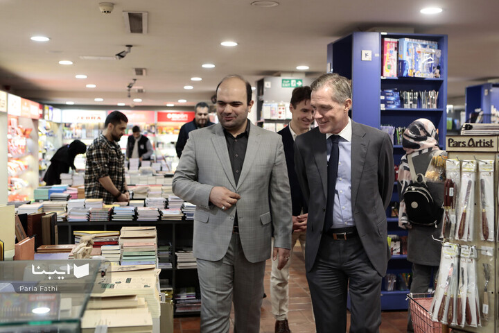 بازید سفیر نروژ از شهرکتاب مرکزی