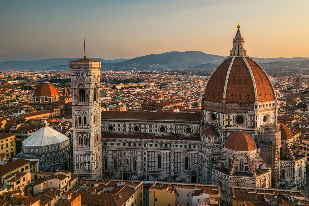 رومولا؛ رمانی درباره عصر رنسانس