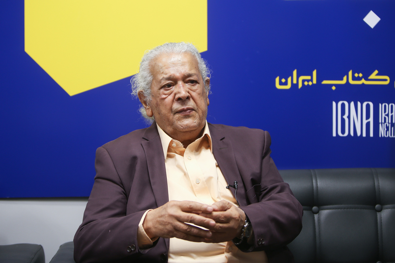 آرزو داشتم اتوبوسی دو طبقه بگیرم و آن را کتابفروشی کنم/ امیدوارم فیلمی از «جای خالی سلوچ» ساخته شود