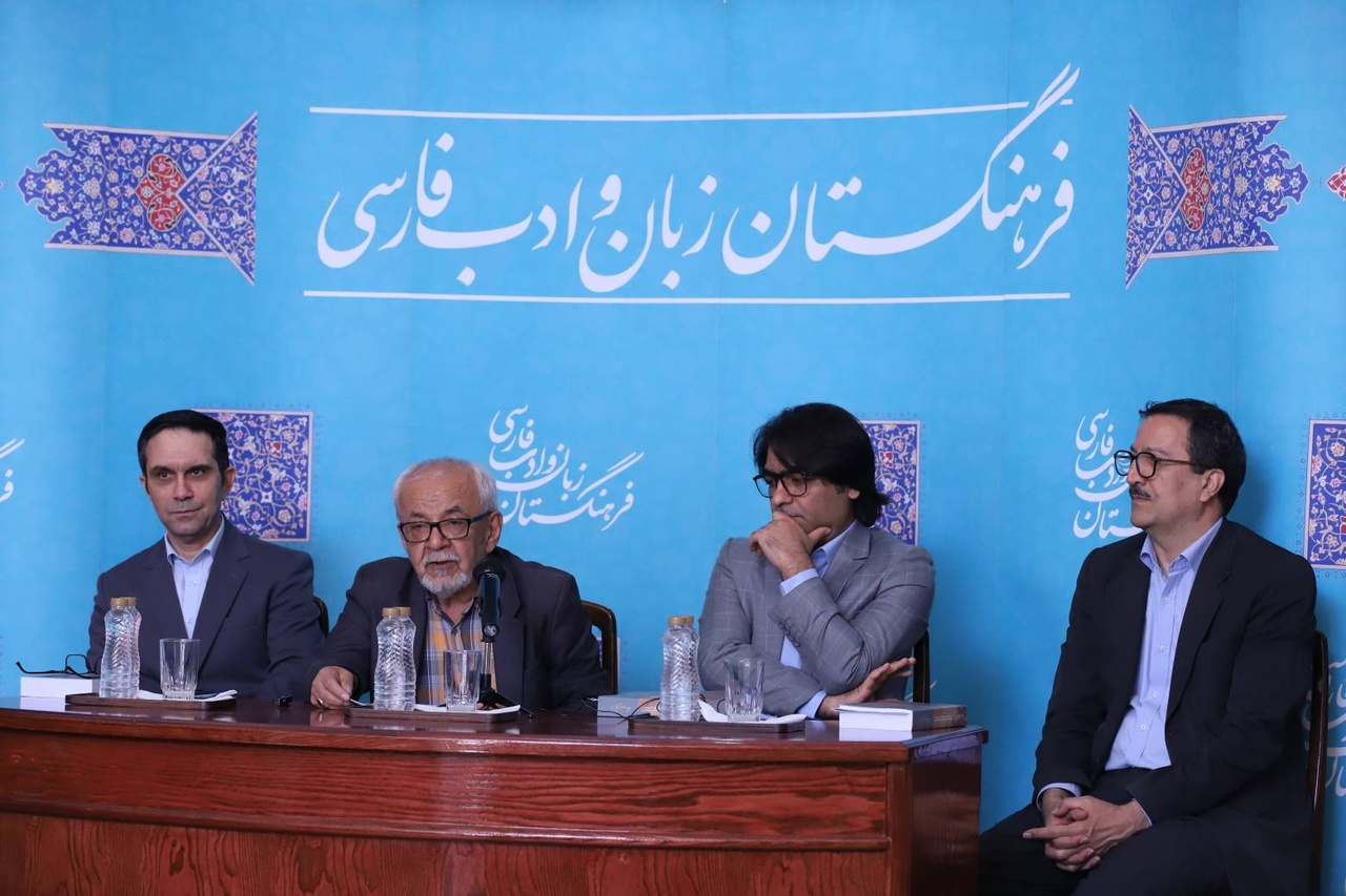 نیما شاعری حزبی نبود