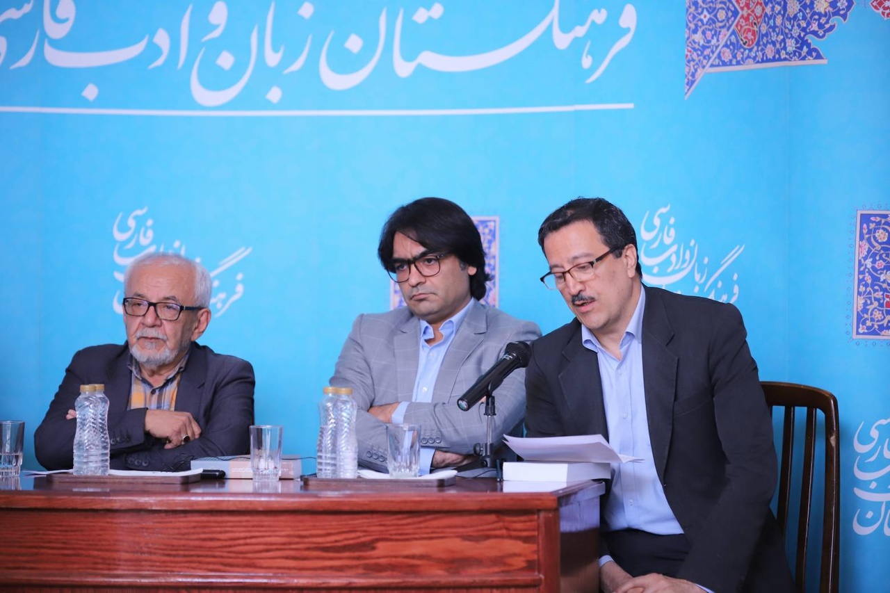 نیما شاعری حزبی نبود