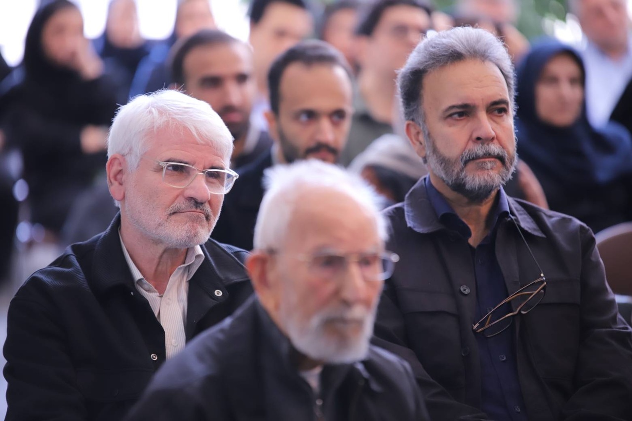 نیما شاعری حزبی نبود