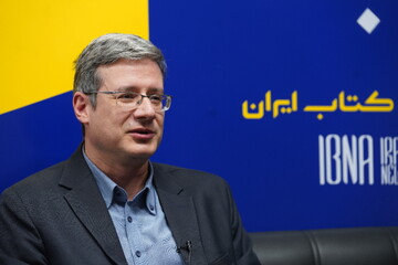 بازترجمه؛ ضرورت یا تجملی غیرضروری؟