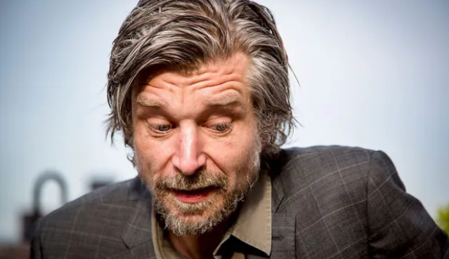 اسطوره‌ها از مونولوگ‌ها نیرومندترند