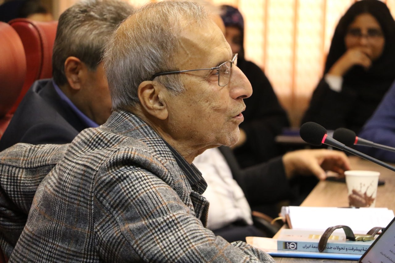 هادی خانیکی : در جامعه تک‌صدایی، کلیشه‌ها جایگزین صداهای متفاوت می‌شوند