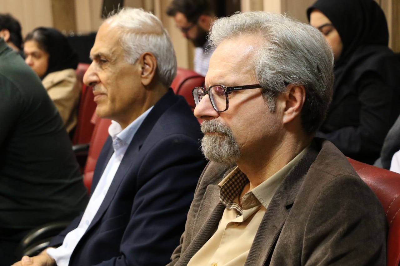 هادی خانیکی : در جامعه تکصدایی، کلیشهها جایگزین صداهای متفاوت میشوند