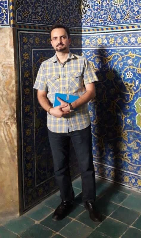 حلقه‌های ادبی در اصفهان کم‌رنگ شده‌اند/ نقش مخرب نشر بازاری