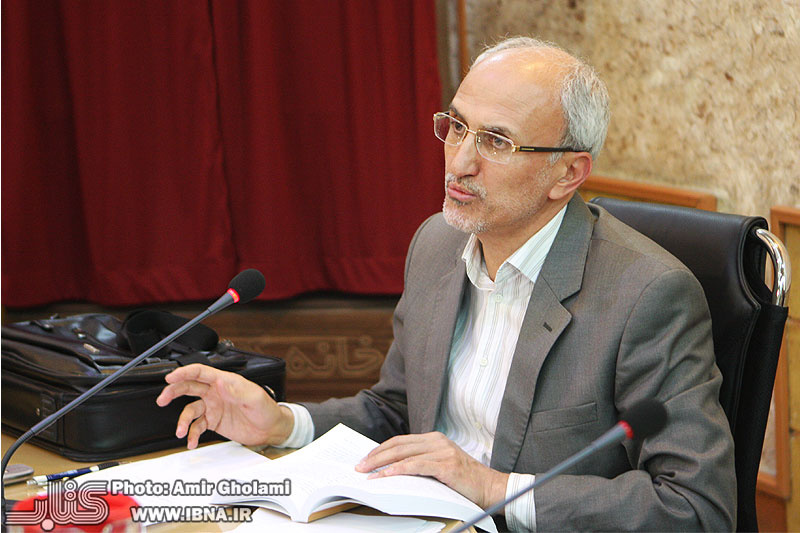 دانشنامه اصفهان خلأ نبود روایت صحیح درباره شهر را پر می‌کند/ نسبت دادن کارهای غیرمستند به شیخ بهایی