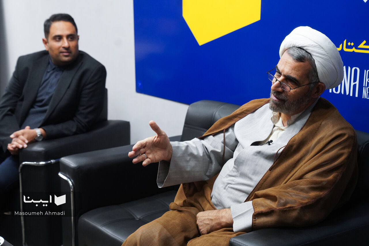 دعوت به کتابخوانی سنتی، دعوت به عقبماندگی است