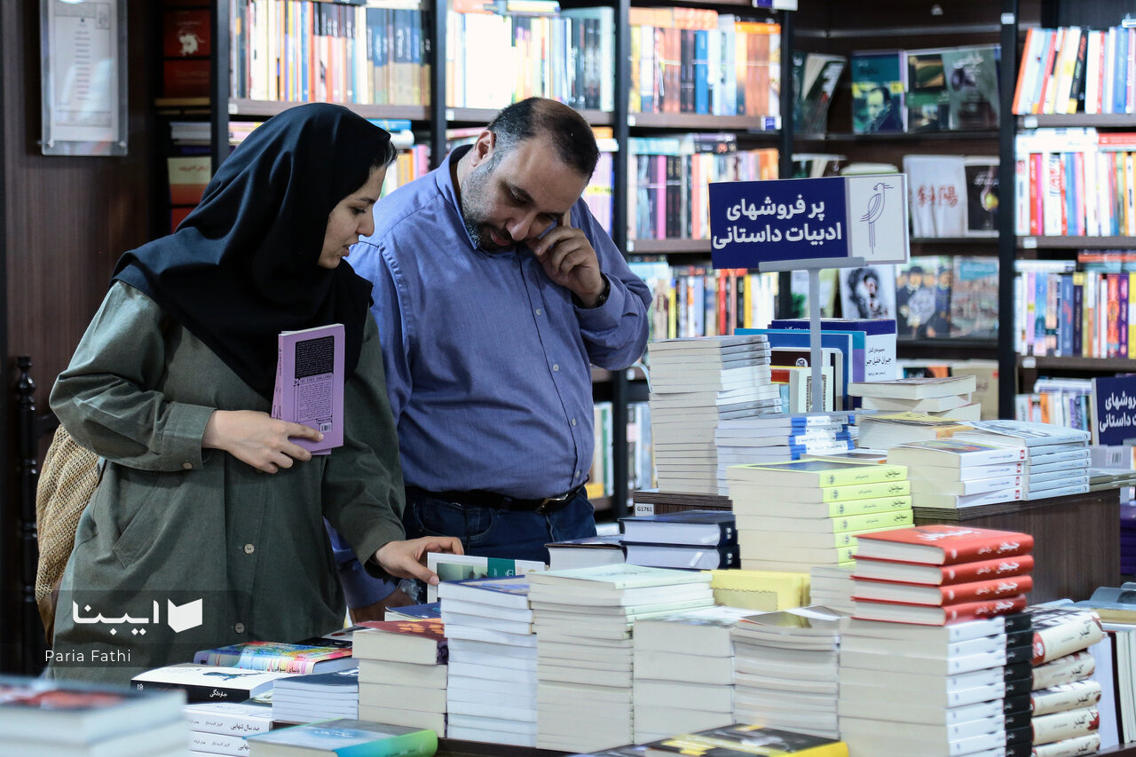 «مرگ ایوان ایلیچ» و «سمفونی مردگان» در صدر پرفروشها