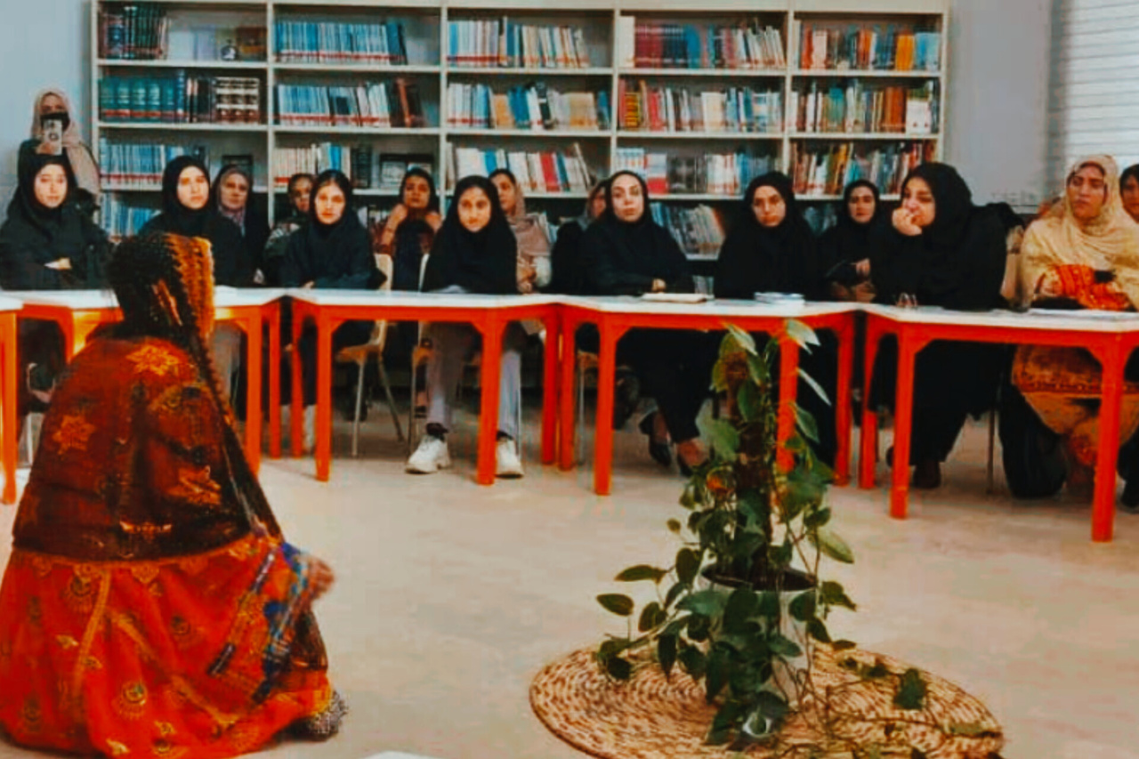 کارگاه تخصصی «پرداخت متن در قصه‌گویی و کارگردانی قصه» در جاسک برگزار شد