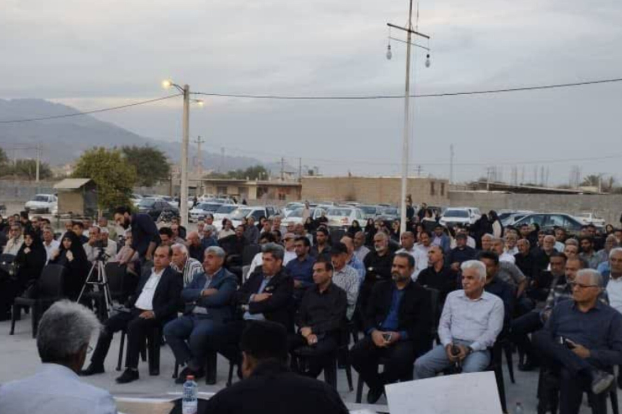 شب‌نشینی شاعرانه بر مزار شاعر فقید هرمزگان برگزار شد