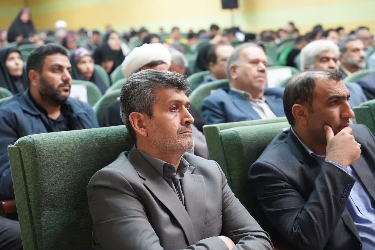 لزوم ترویج کتاب و کتابخوانی با محوریت ثبت خاطرات شهدا در استان مرکزی