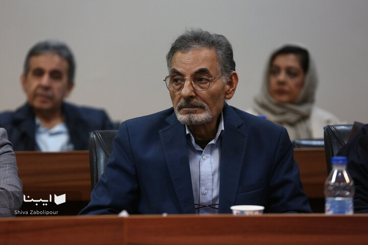 دیدار شاعران و نویسندگان با وزیر فرهنگ و ارشاد اسلامی