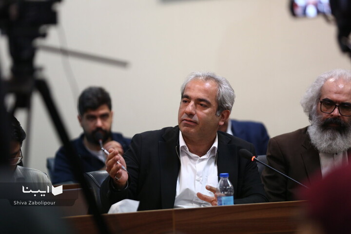 دیدار شاعران و نویسندگان با وزیر فرهنگ و ارشاد اسلامی