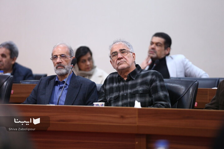 دیدار شاعران و نویسندگان با وزیر فرهنگ و ارشاد اسلامی