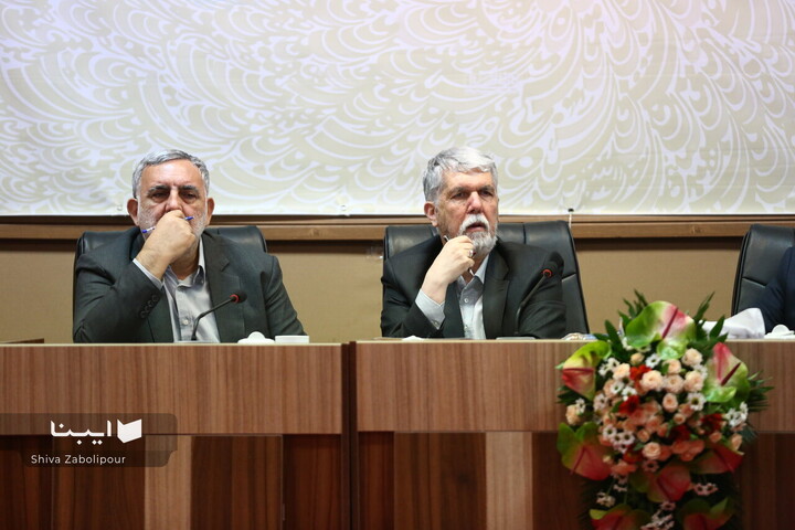 دیدار شاعران و نویسندگان با وزیر فرهنگ و ارشاد اسلامی