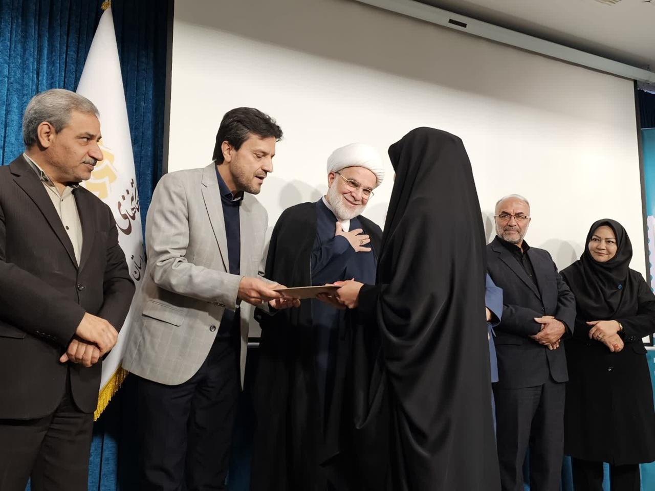 گرامیداشت روز کتاب در سنندج؛ فرصتی برای ترویج فرهنگ مطالعه در کردستان