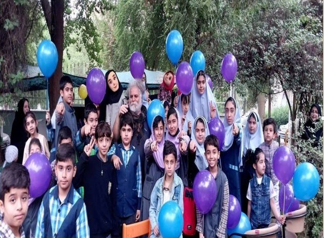 سفر خیال‌انگیز کودکان علوی در سرزمین کتاب‌ها/ تخیل کتابی با بادکنک‌ها