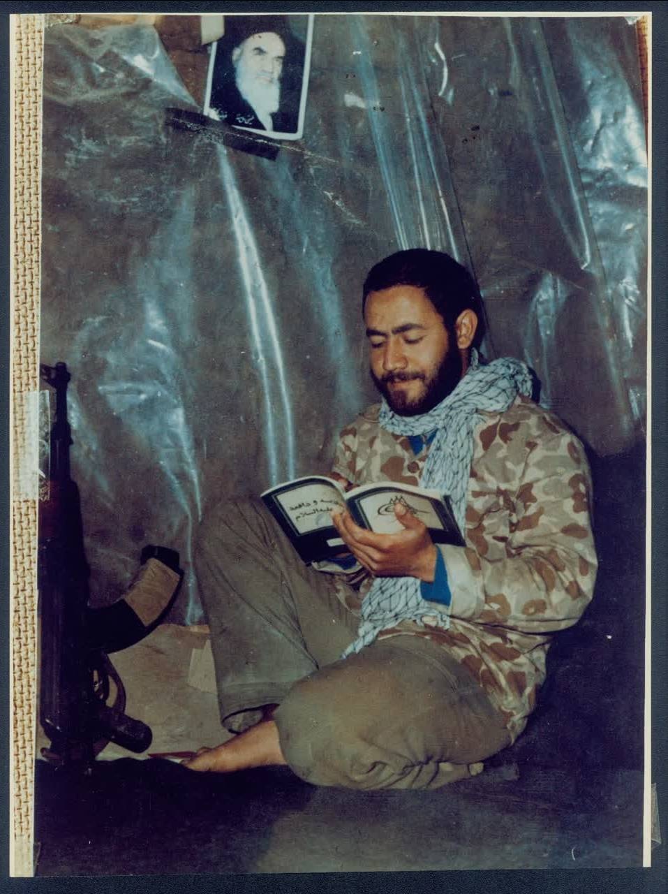 روایت شهدایی که برای آگاهی ایران قلم زدند