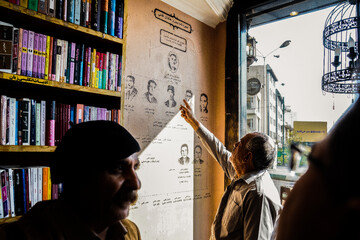 کتابگردی در شهر با احمد مسجدجامعی