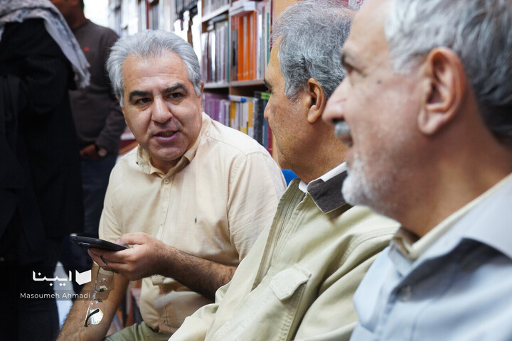 کتابگردی در شهر با احمد مسجد‌جامعی
