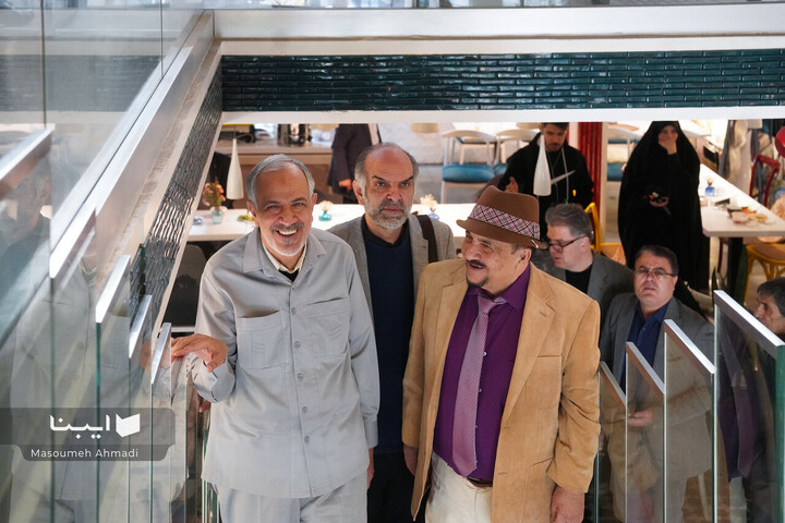 کتابگردی در شهر با احمد مسجد‌جامعی