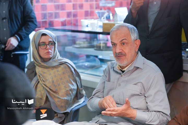 کتابگردی در شهر با احمد مسجد‌جامعی