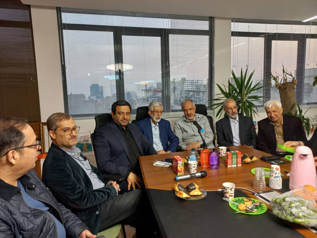 کتاب؛ حلقه وصل است/کتابگردی ۱۴۰۴